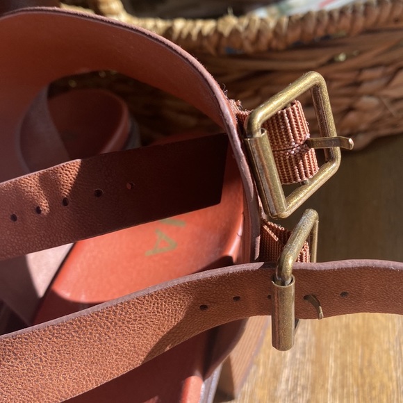 Mia Heels - Picture 4 of 7